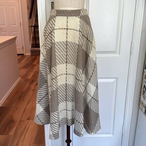 Elegant Checkered Midi Skirt in Cream and Brown